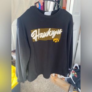 Women’s Iowa Hawkeyes crewneck sweatshirt